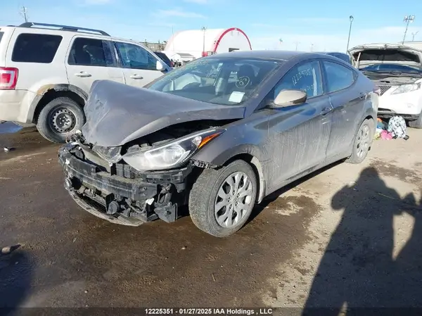 5NPDH4AE6GH698137 2016 HYUNDAI ELANTRA - Image 2