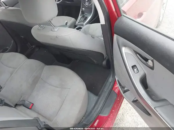 5NPDH4AE6GH698669 2016 HYUNDAI ELANTRA - Image 8