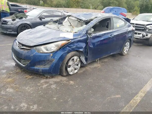 5NPDH4AE6GH699823 2016 HYUNDAI ELANTRA - Image 2