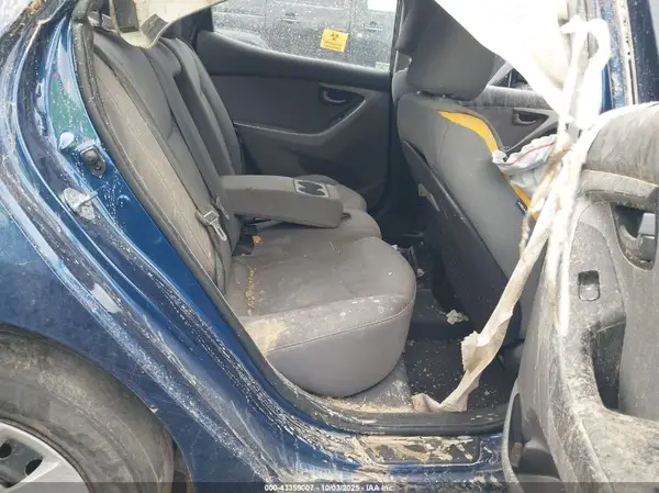 5NPDH4AE6GH699823 2016 HYUNDAI ELANTRA - Image 8