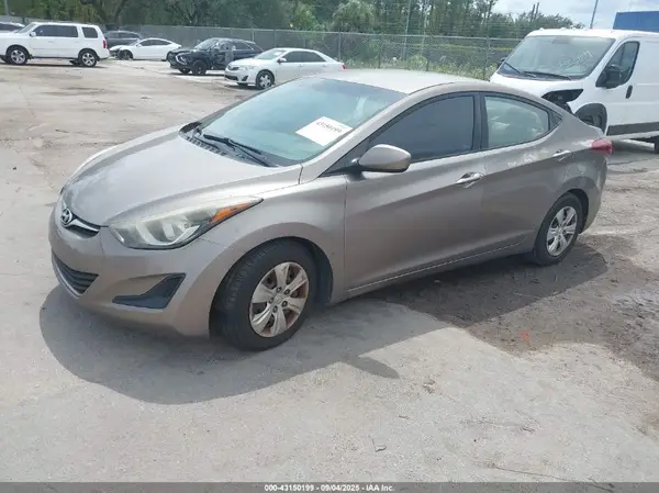 5NPDH4AE6GH701666 2016 HYUNDAI ELANTRA - Image 2