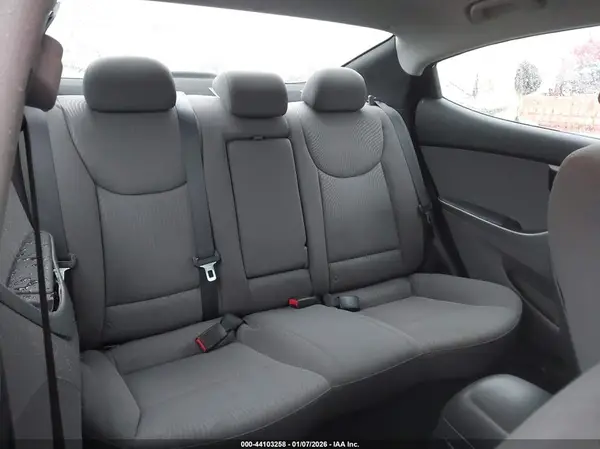5NPDH4AE6GH702896 2016 HYUNDAI ELANTRA - Image 8