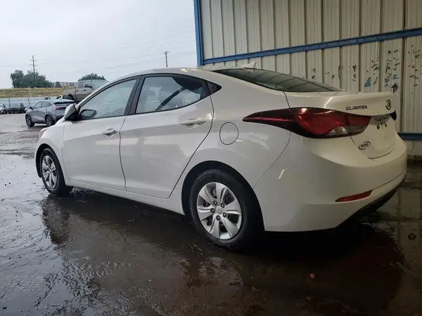 5NPDH4AE6GH703045 2016 HYUNDAI ELANTRA - Image 2