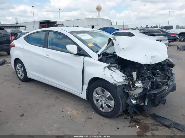 5NPDH4AE6GH704941 2016 HYUNDAI ELANTRA - Image 1