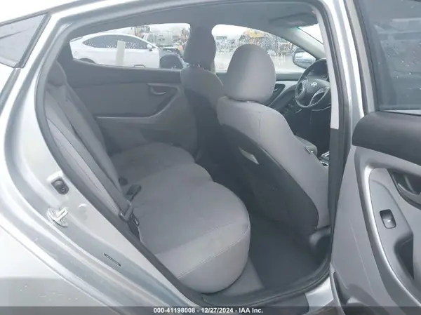 5NPDH4AE6GH708066 2016 HYUNDAI ELANTRA - Image 8