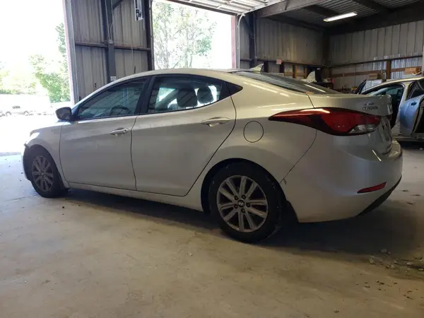 5NPDH4AE6GH715518 2016 HYUNDAI ELANTRA - Image 2
