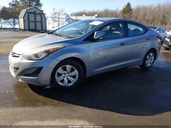 5NPDH4AE6GH717382 2016 HYUNDAI ELANTRA - Image 2