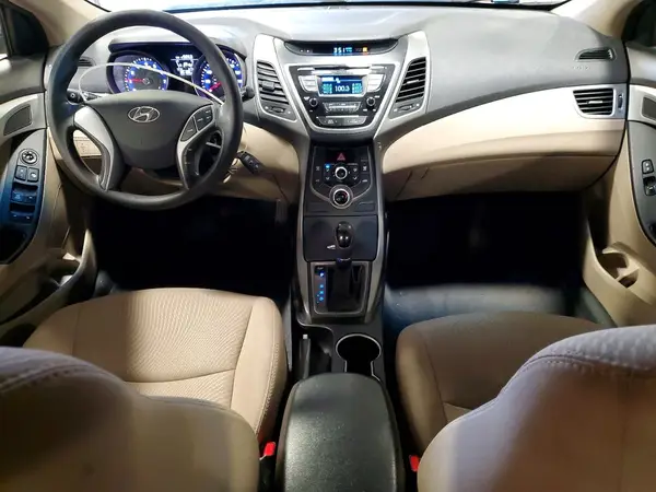5NPDH4AE6GH718435 2016 HYUNDAI ELANTRA - Image 8