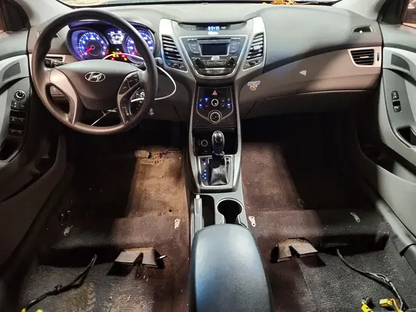 5NPDH4AE6GH718872 2016 HYUNDAI ELANTRA - Image 8