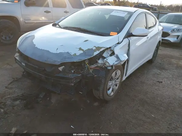 5NPDH4AE6GH719648 2016 HYUNDAI ELANTRA - Image 2