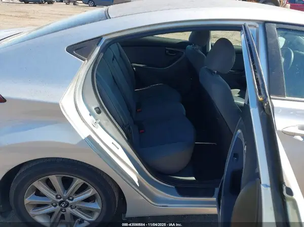 5NPDH4AE6GH723005 2016 HYUNDAI ELANTRA - Image 8