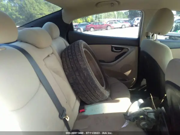 5NPDH4AE6GH725062 2016 HYUNDAI ELANTRA - Image 8
