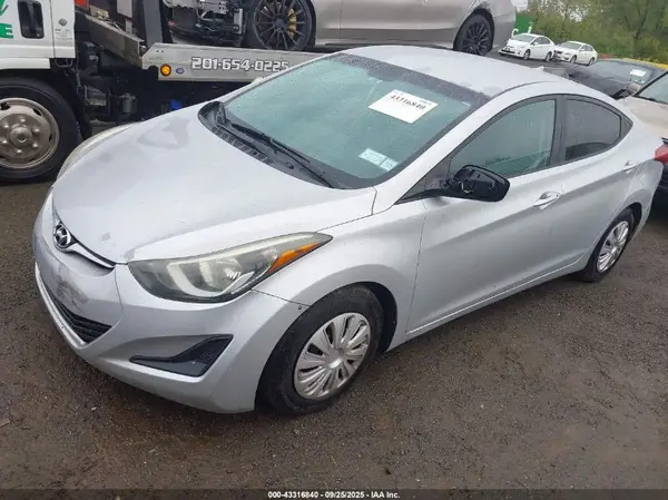 5NPDH4AE6GH725921 2016 HYUNDAI ELANTRA - Image 2
