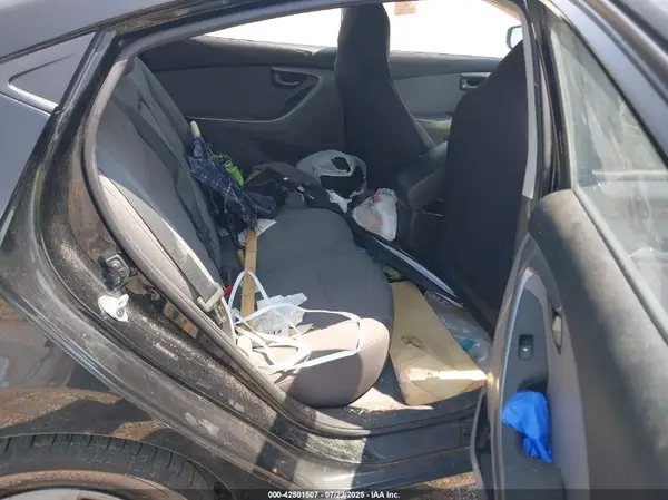 5NPDH4AE6GH726390 2016 HYUNDAI ELANTRA - Image 8