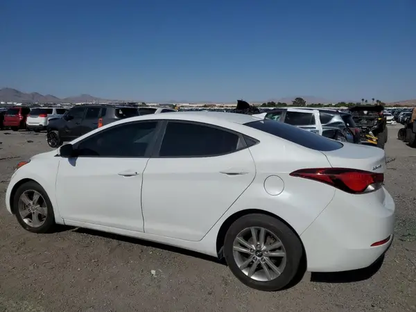 5NPDH4AE6GH726535 2016 HYUNDAI ELANTRA - Image 2