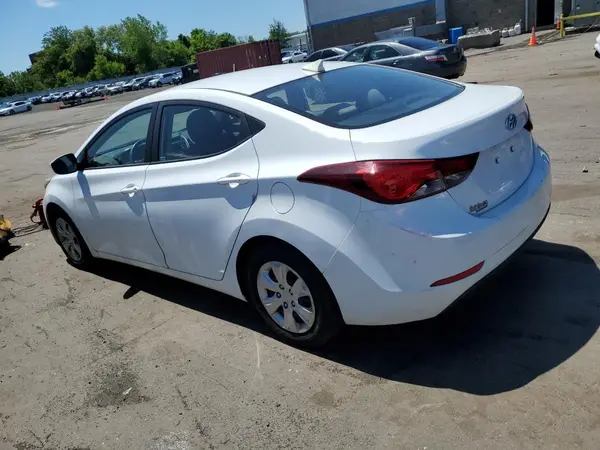 5NPDH4AE6GH726812 2016 HYUNDAI ELANTRA - Image 2