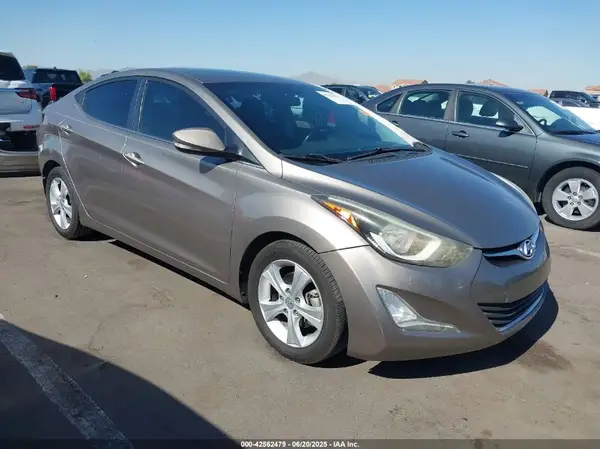 5NPDH4AE6GH729242 2016 HYUNDAI ELANTRA - Image 1