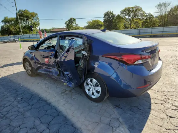5NPDH4AE6GH729676 2016 HYUNDAI ELANTRA - Image 2