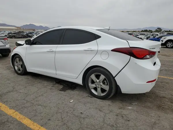 5NPDH4AE6GH731458 2016 HYUNDAI ELANTRA - Image 2