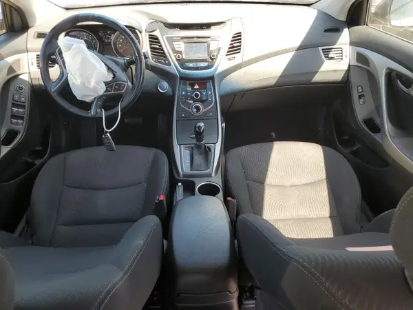 5NPDH4AE6GH731640 2016 HYUNDAI ELANTRA - Image 8