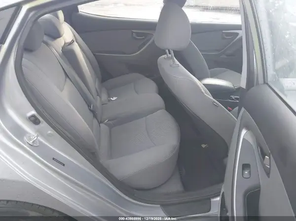 5NPDH4AE6GH731816 2016 HYUNDAI ELANTRA - Image 8