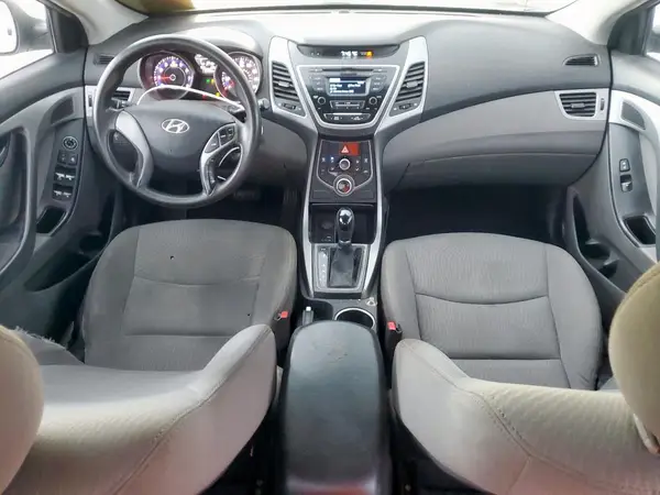 5NPDH4AE6GH732027 2016 HYUNDAI ELANTRA - Image 8