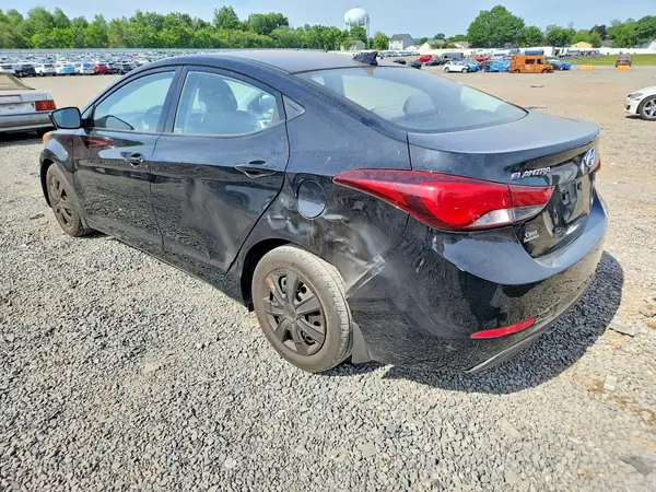 5NPDH4AE6GH732433 2016 HYUNDAI ELANTRA - Image 2