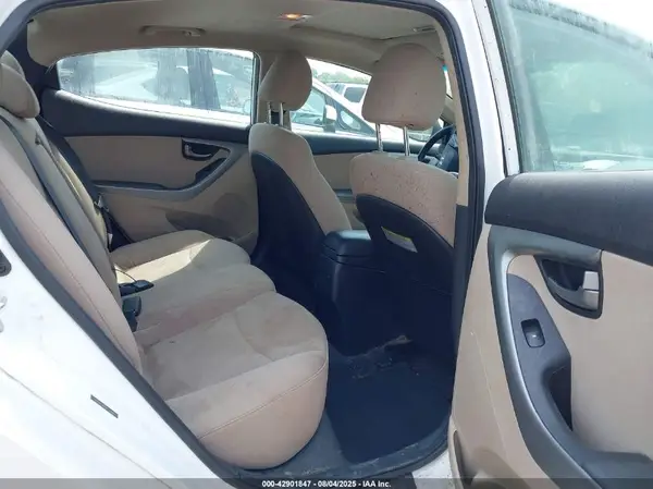 5NPDH4AE6GH736188 2016 HYUNDAI ELANTRA - Image 8