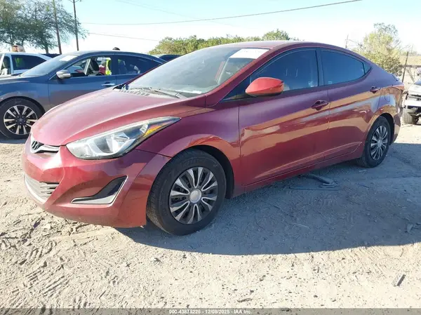 5NPDH4AE6GH736496 2016 HYUNDAI ELANTRA - Image 2
