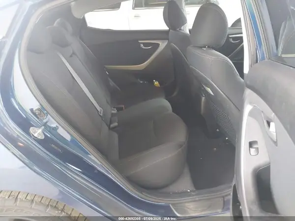 5NPDH4AE6GH736529 2016 HYUNDAI ELANTRA - Image 8