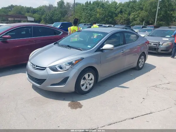 5NPDH4AE6GH738653 2016 HYUNDAI ELANTRA - Image 2