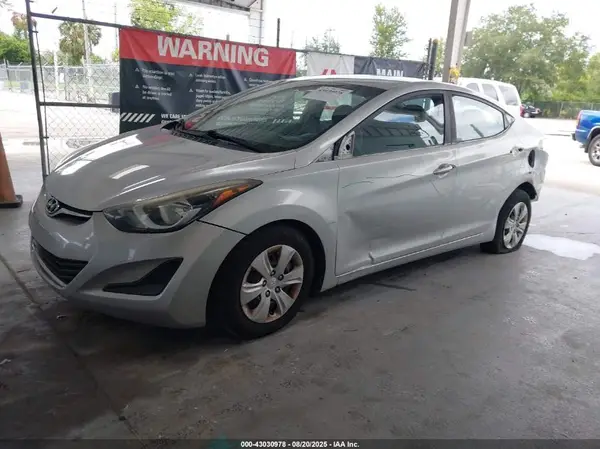 5NPDH4AE6GH739169 2016 HYUNDAI ELANTRA - Image 2