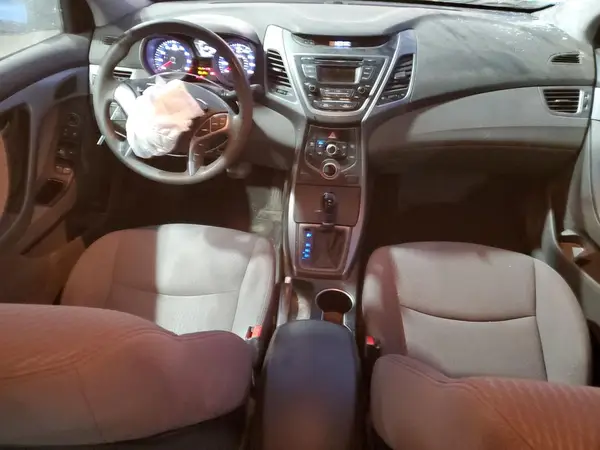 5NPDH4AE6GH739382 2016 HYUNDAI ELANTRA - Image 8