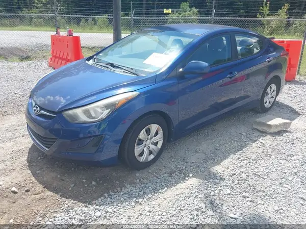 5NPDH4AE6GH739608 2016 HYUNDAI ELANTRA - Image 2