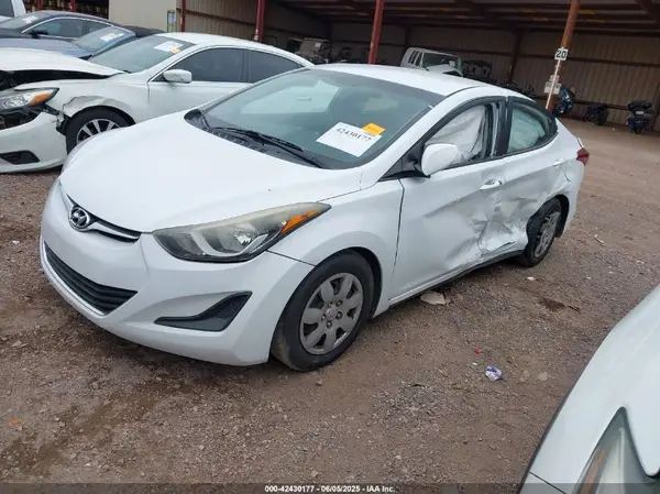 5NPDH4AE6GH741908 2016 HYUNDAI ELANTRA - Image 2