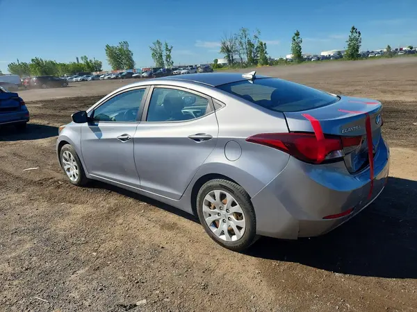 5NPDH4AE6GH747398 2016 HYUNDAI ELANTRA - Image 2
