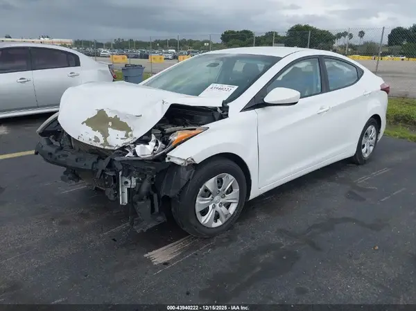 5NPDH4AE6GH750317 2016 HYUNDAI ELANTRA - Image 2
