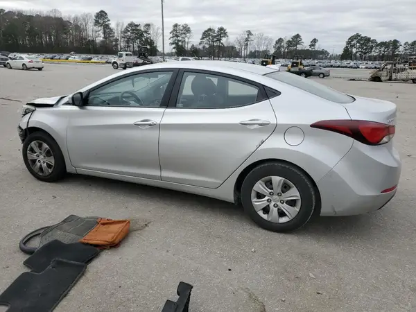 5NPDH4AE6GH750642 2016 HYUNDAI ELANTRA - Image 2