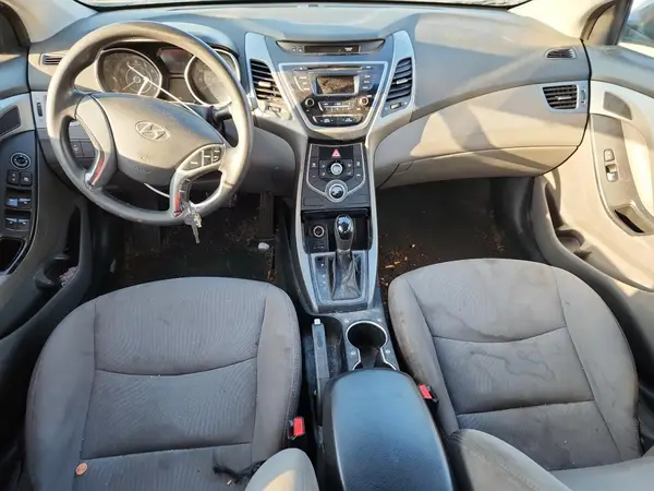 5NPDH4AE6GH752648 2016 HYUNDAI ELANTRA - Image 8