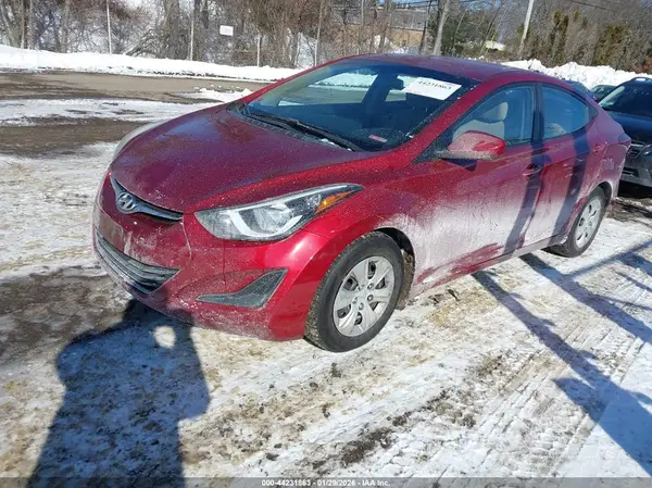 5NPDH4AE6GH752665 2016 HYUNDAI ELANTRA - Image 2