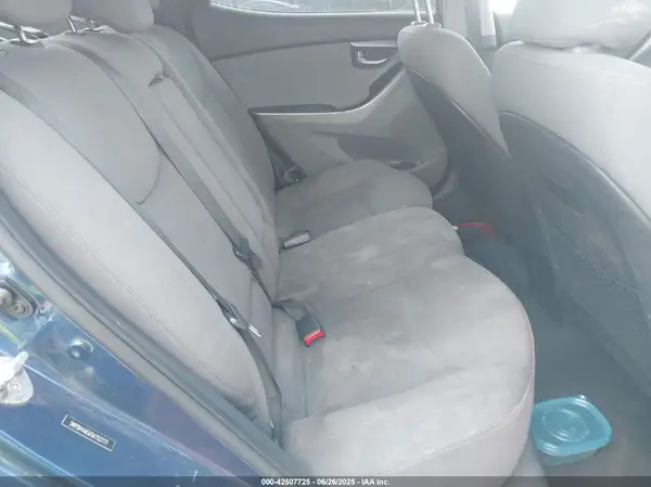 5NPDH4AE6GH752777 2016 HYUNDAI ELANTRA - Image 8