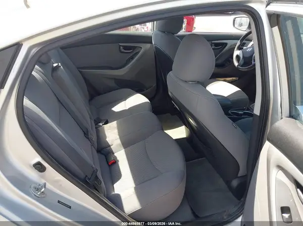 5NPDH4AE6GH754299 2016 HYUNDAI ELANTRA - Image 8