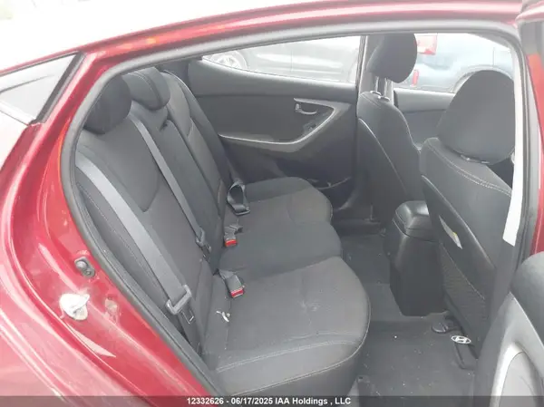 5NPDH4AE6GH756943 2016 HYUNDAI ELANTRA - Image 8