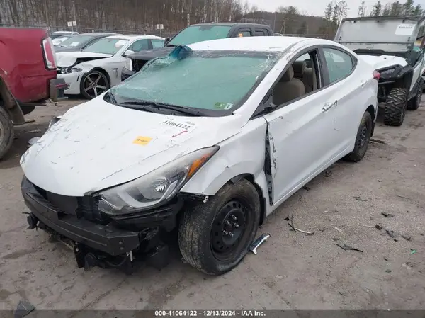 5NPDH4AE6GH757106 2016 HYUNDAI ELANTRA - Image 2