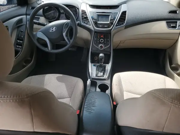 5NPDH4AE6GH758241 2016 HYUNDAI ELANTRA - Image 8