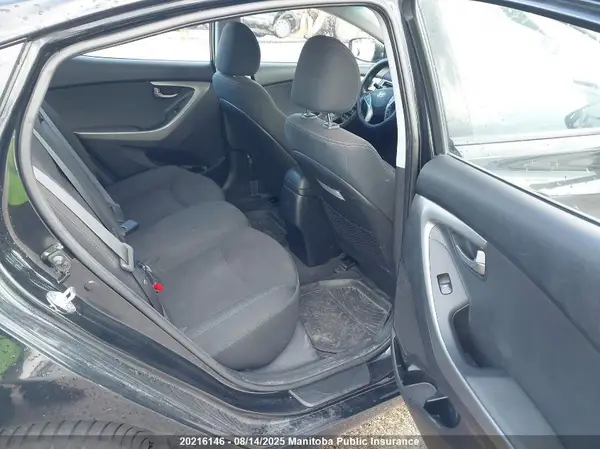 5NPDH4AE6GH758675 2016 HYUNDAI ELANTRA - Image 8