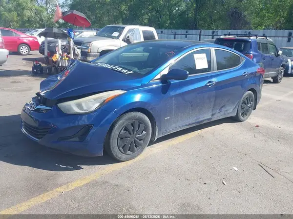 5NPDH4AE6GH758871 2016 HYUNDAI ELANTRA - Image 2