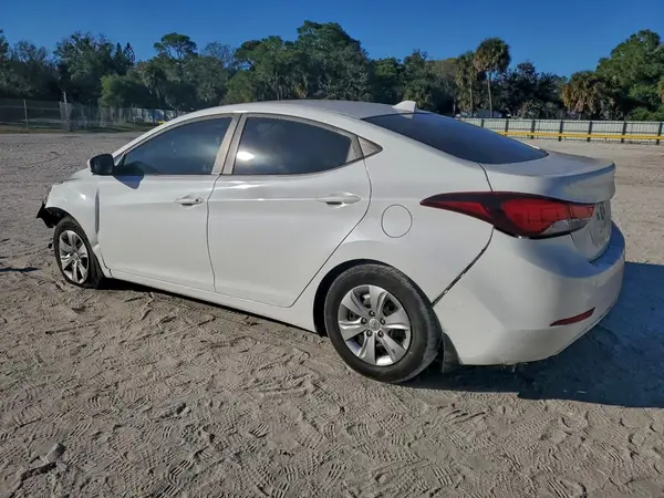 5NPDH4AE6GH758885 2016 HYUNDAI ELANTRA - Image 2