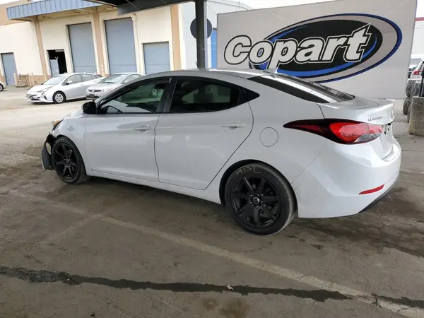 5NPDH4AE6GH761768 2016 HYUNDAI ELANTRA - Image 2