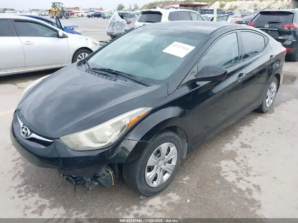 5NPDH4AE6GH764847 2016 HYUNDAI ELANTRA - Image 2